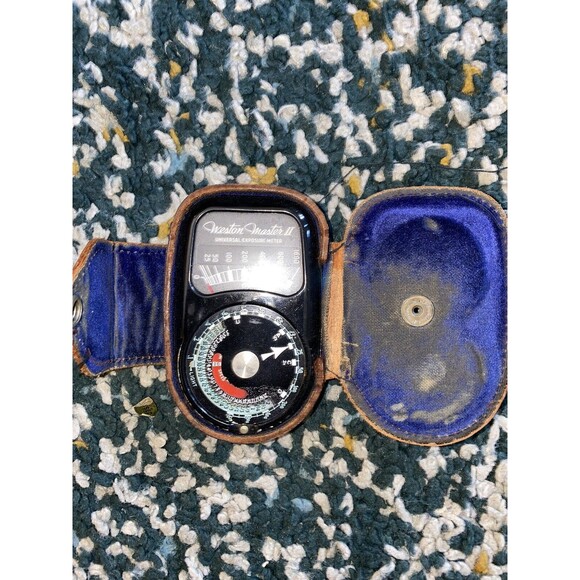 Weston Master II Universal Exposure Meter Model 735 w/ Original Leather Case - Picture 2 of 2